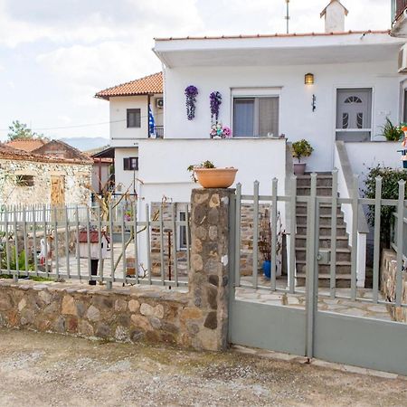Penzion Titika House Vrasná Exteriér fotografie