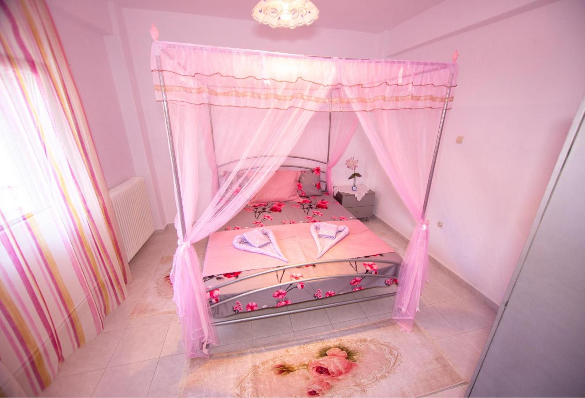 Penzion Titika House Vrasná Exteriér fotografie